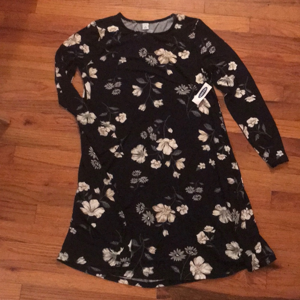 *NWT - Old Navy Floral Swing Dress